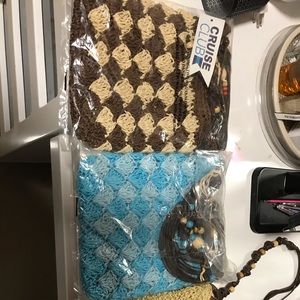 Cute crossbody straw type material.